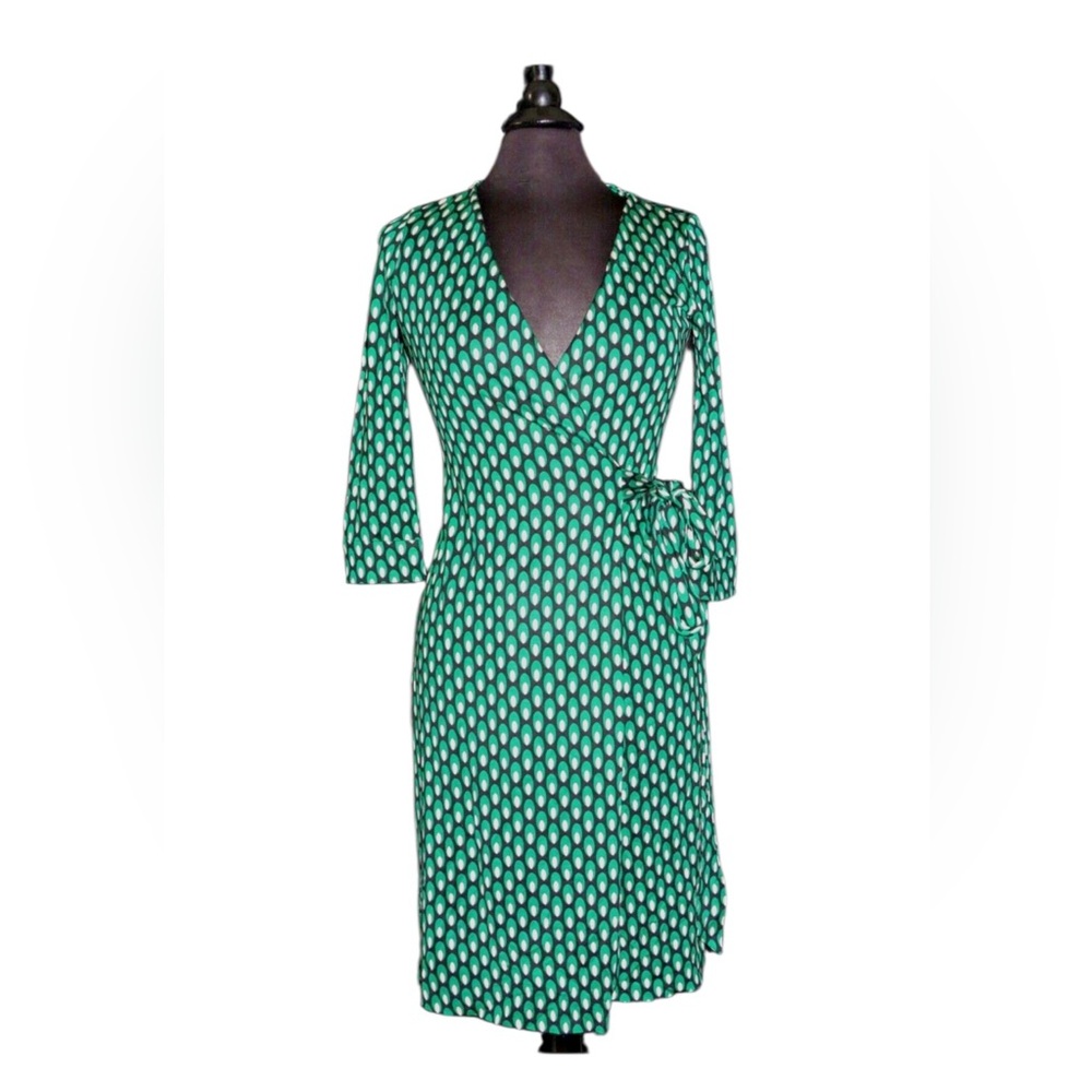Diane von Furstenberg Julian 2 Silk wrap dress size 6